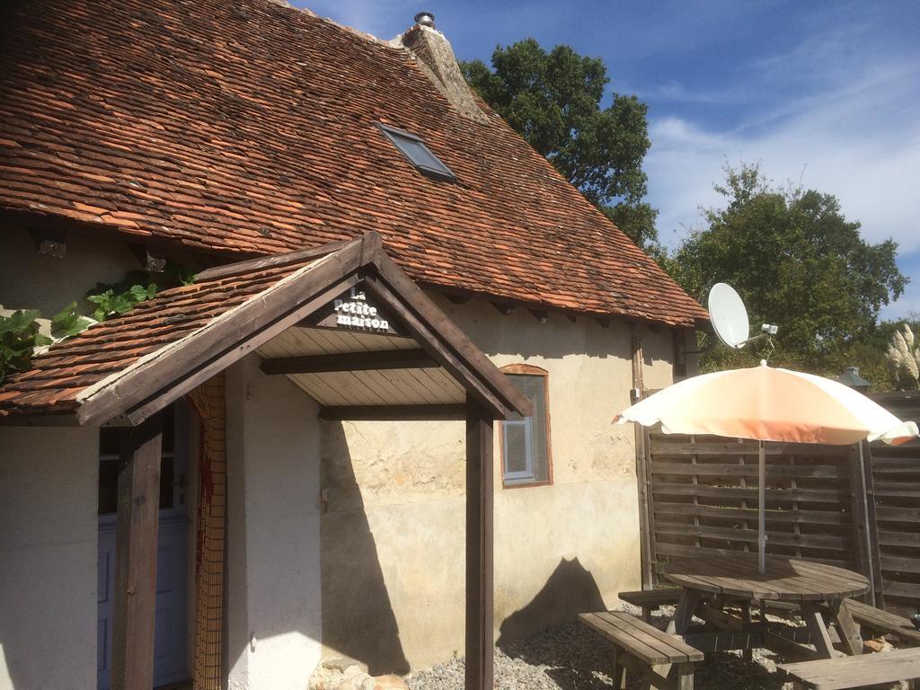 Le Petit Moulin Bed & Breakfast Saint-Hilaire  Dış mekan fotoğraf